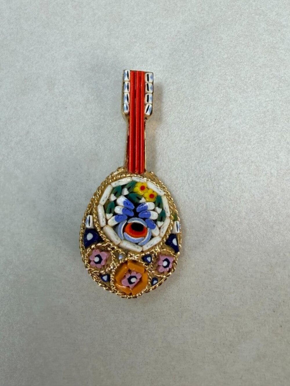 Vintage Italian Micro Mosaic Mandolin Guitar Brooch Gold Tone Floral Italy Rare - Picture 5 of 5